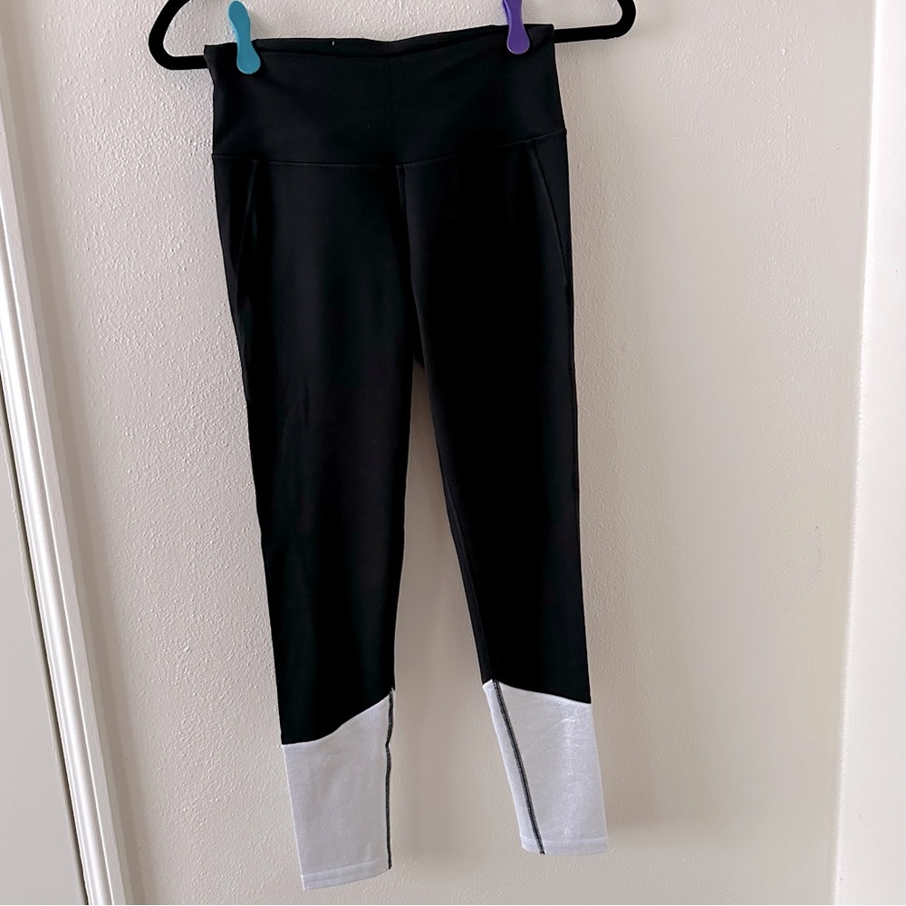 Victoria’s Secret Sport Knockout Tight - Size Small